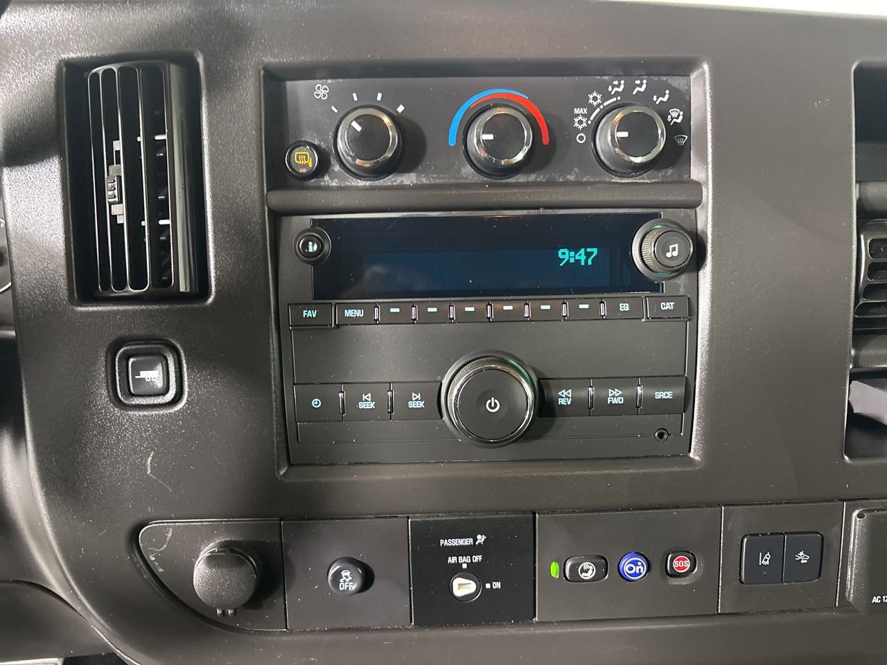 Used 2024 Chevrolet Express 3500 LT w/ LT Preferred Equipment Group image 13