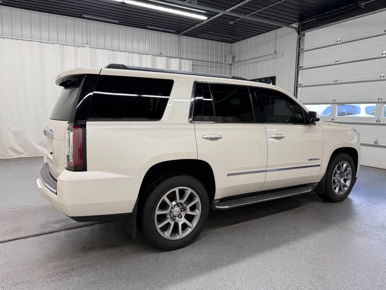 Used 2015 GMC Yukon Denali w/ Open Road Package AWD/4WD image 4