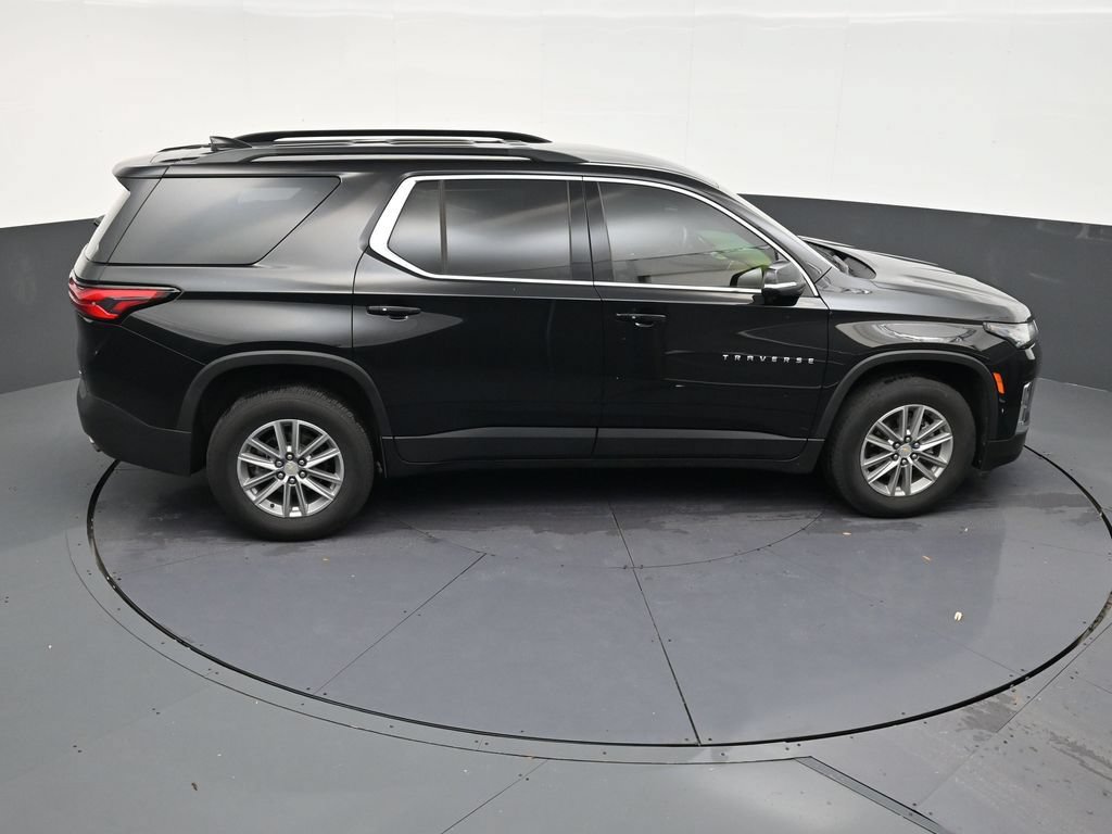 Used 2023 Chevrolet Traverse LT FWD image 14