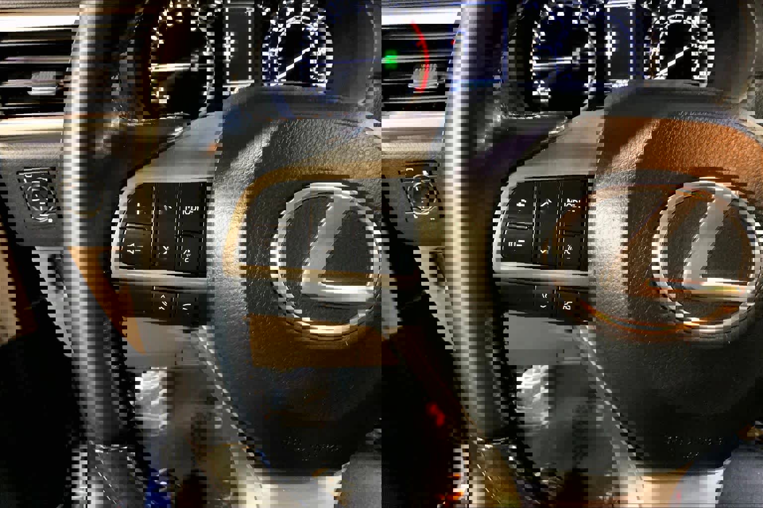 Used 2021 Lexus GX 460 Premium w/ Premium Package image 24