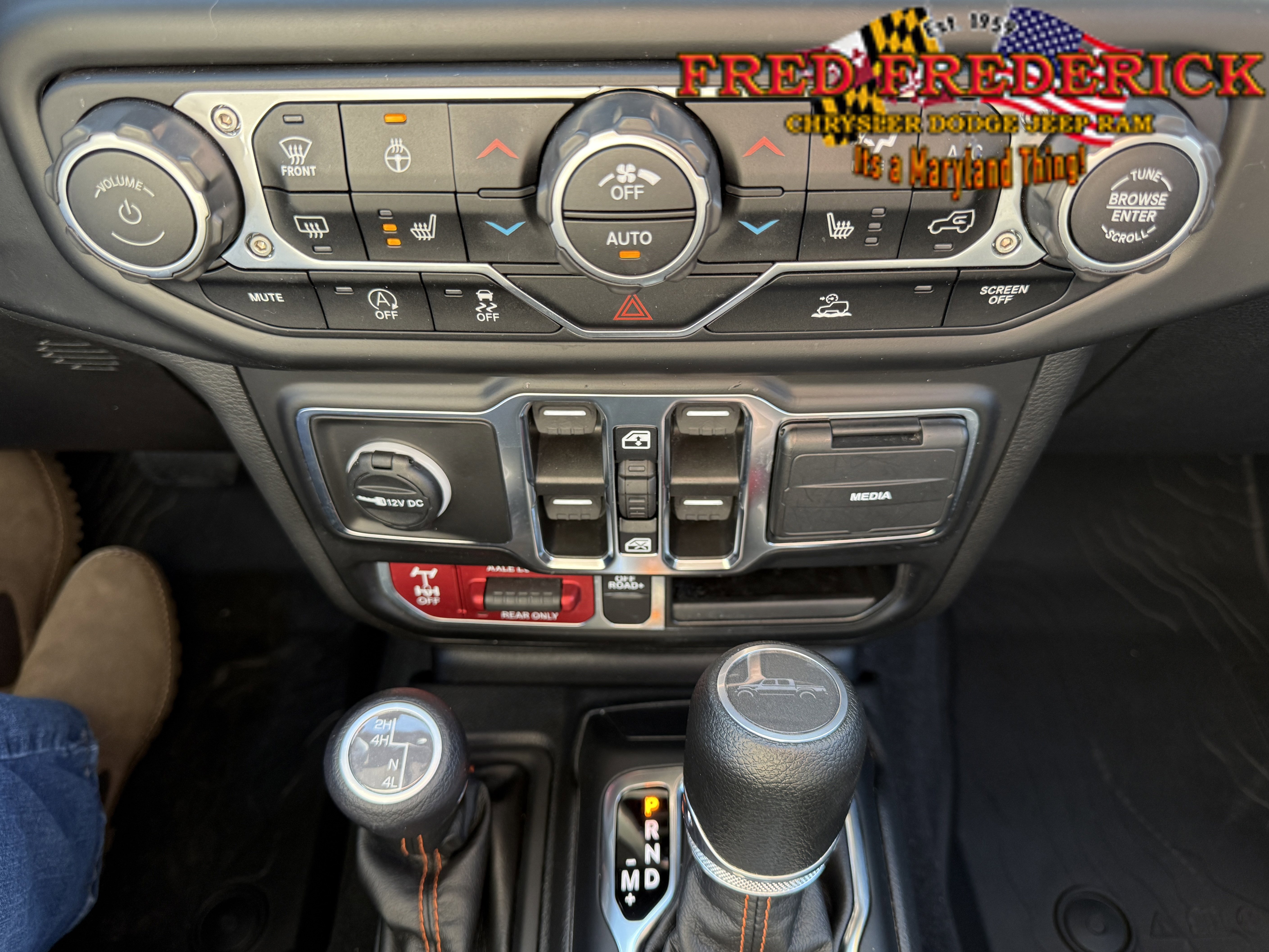 Used 2023 Jeep Gladiator Mojave w/ LED Lighting Group image 13