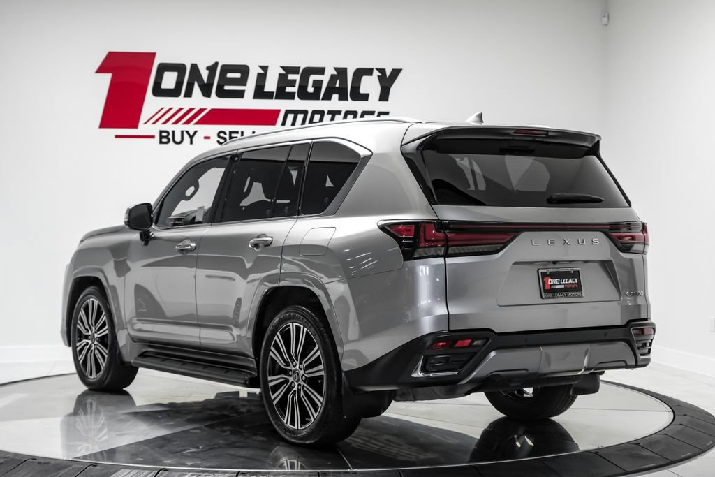 Used 2022 Lexus LX 600 4WD w/ Luxury Package image 14