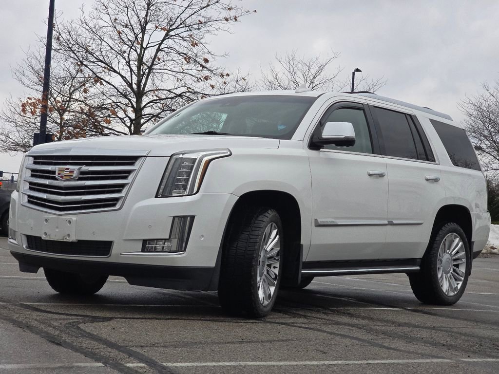 Used 2018 Cadillac Escalade Luxury image 12