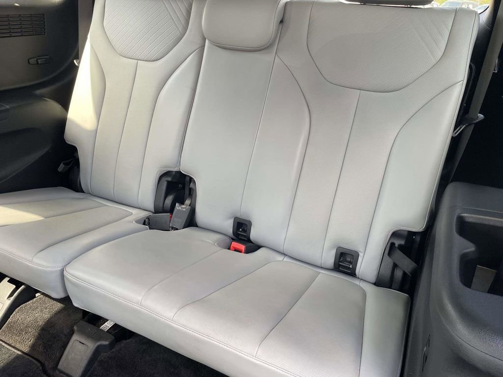 Used 2025 Hyundai Palisade SEL image 11
