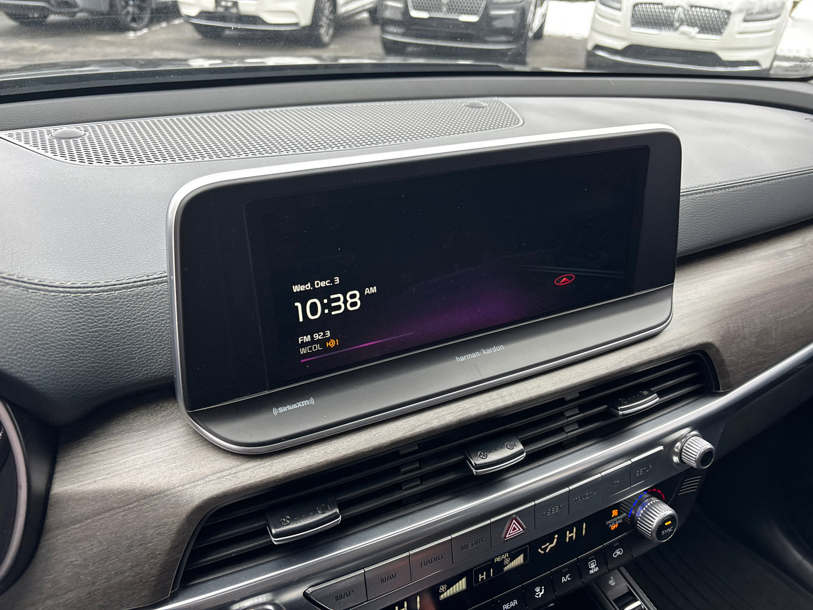 Used 2022 Kia Telluride SX w/ SX Prestige Package image 19