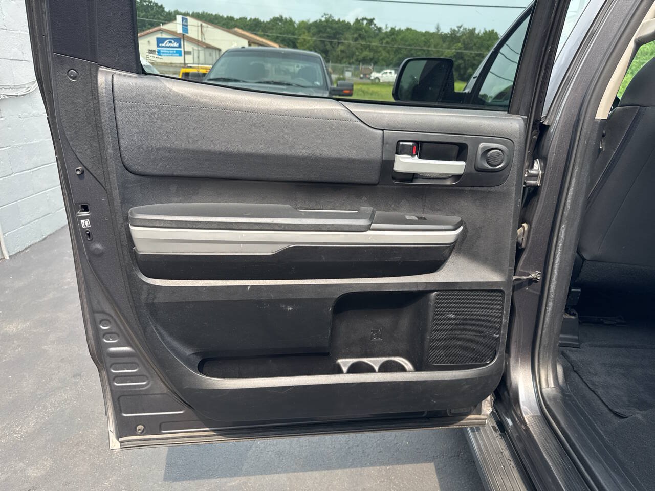 Used 2019 Toyota Tundra SR5 w/ TRD Off Road Package AWD/4WD image 17