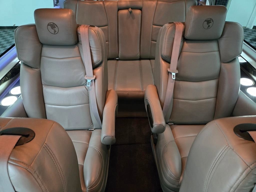 Used 2023 Chevrolet Express 2500 Extended image 47