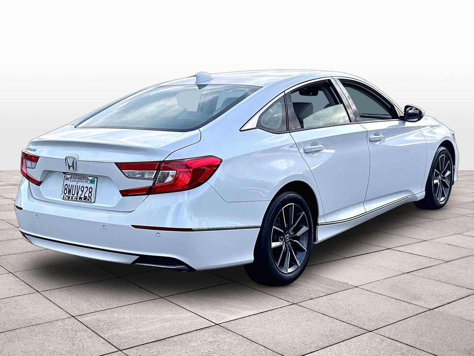 Used 2021 Honda Accord EX-L image 14
