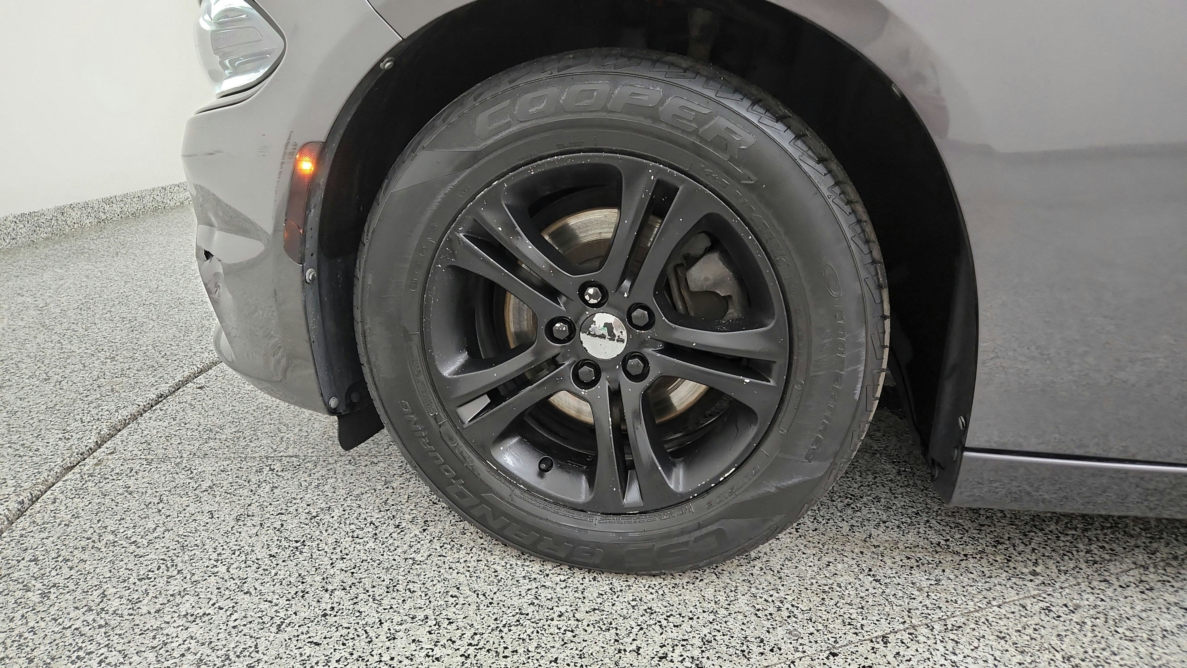 Used 2015 Dodge Charger SE RWD image 34