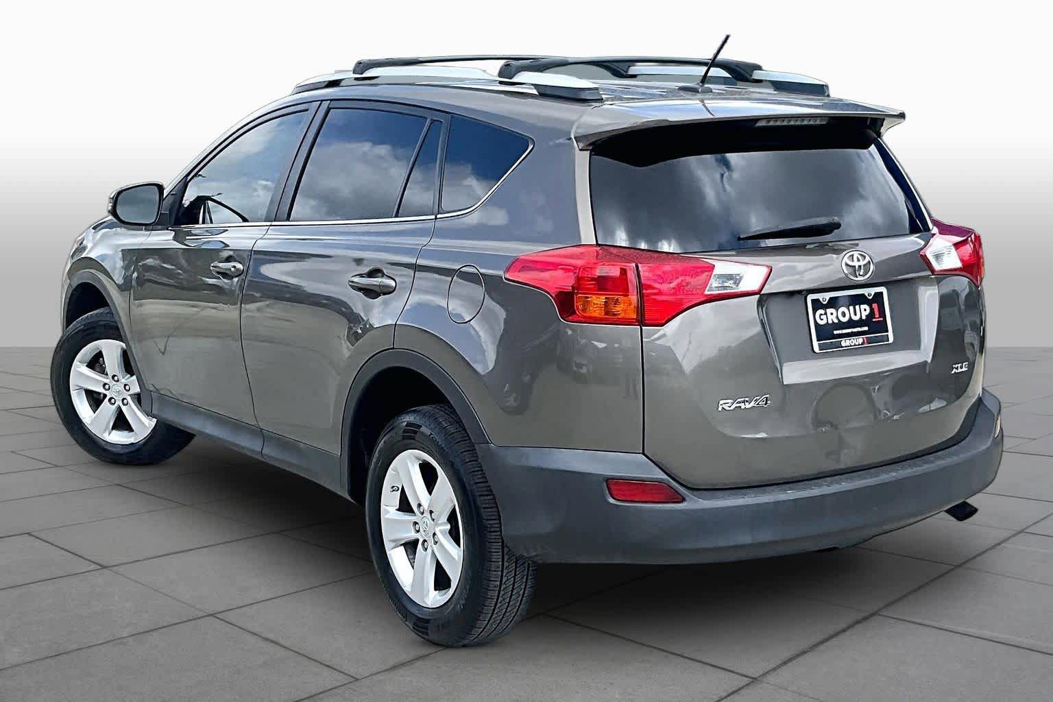 Used 2014 Toyota RAV4 XLE FWD image 12