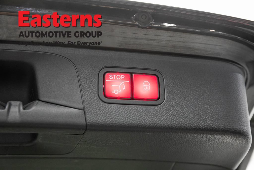 Used 2022 Mercedes-Benz GLC 300 4MATIC w/ Premium Package Lite image 23