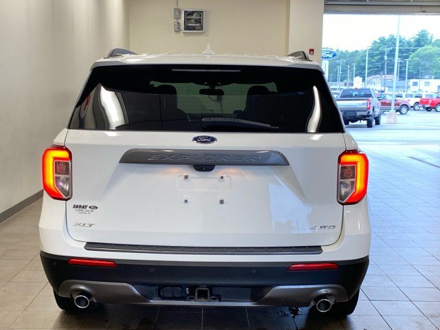 Certified 2023 Ford Explorer XLT w/ Equipment Group 202A AWD/4WD image 6