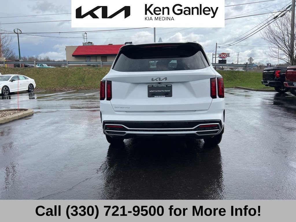 Certified 2023 Kia Sorento S image 12