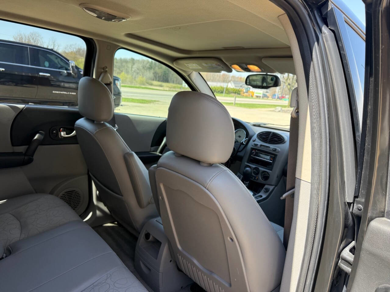 Used 2005 Saturn Vue AWD V6 w/ Comfort Pkg image 21