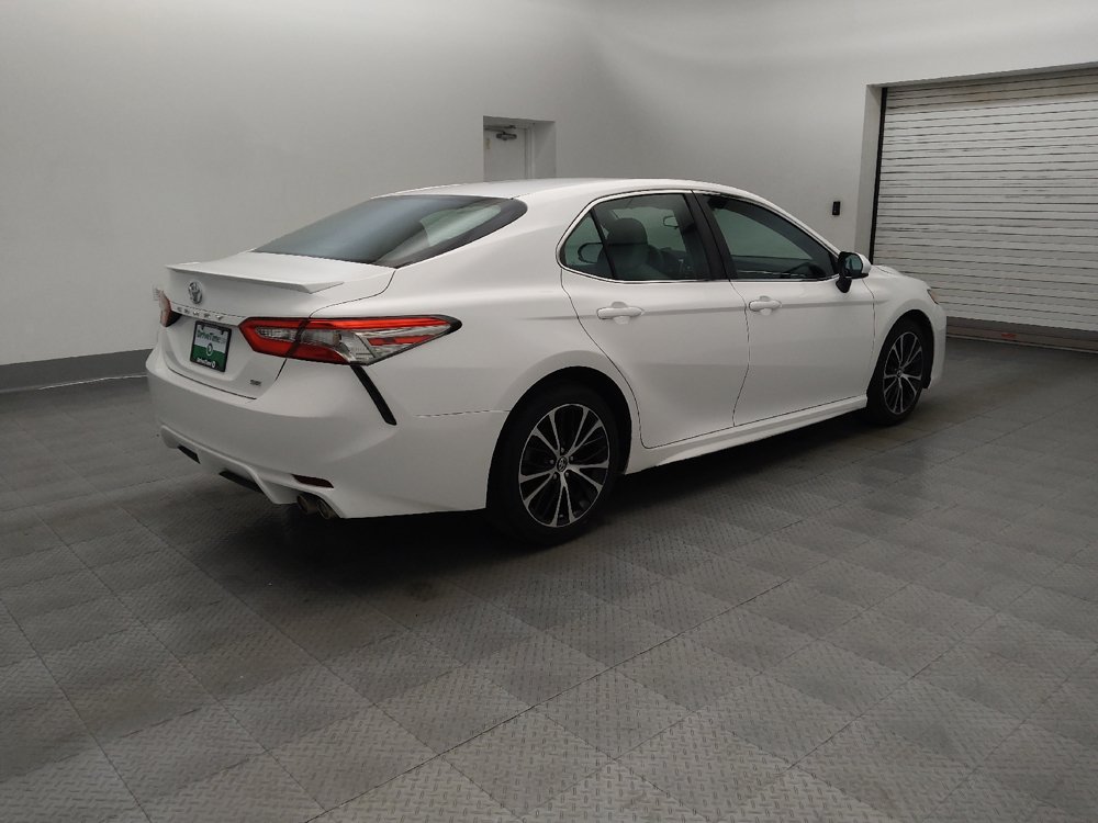 Used 2018 Toyota Camry SE FWD image 9