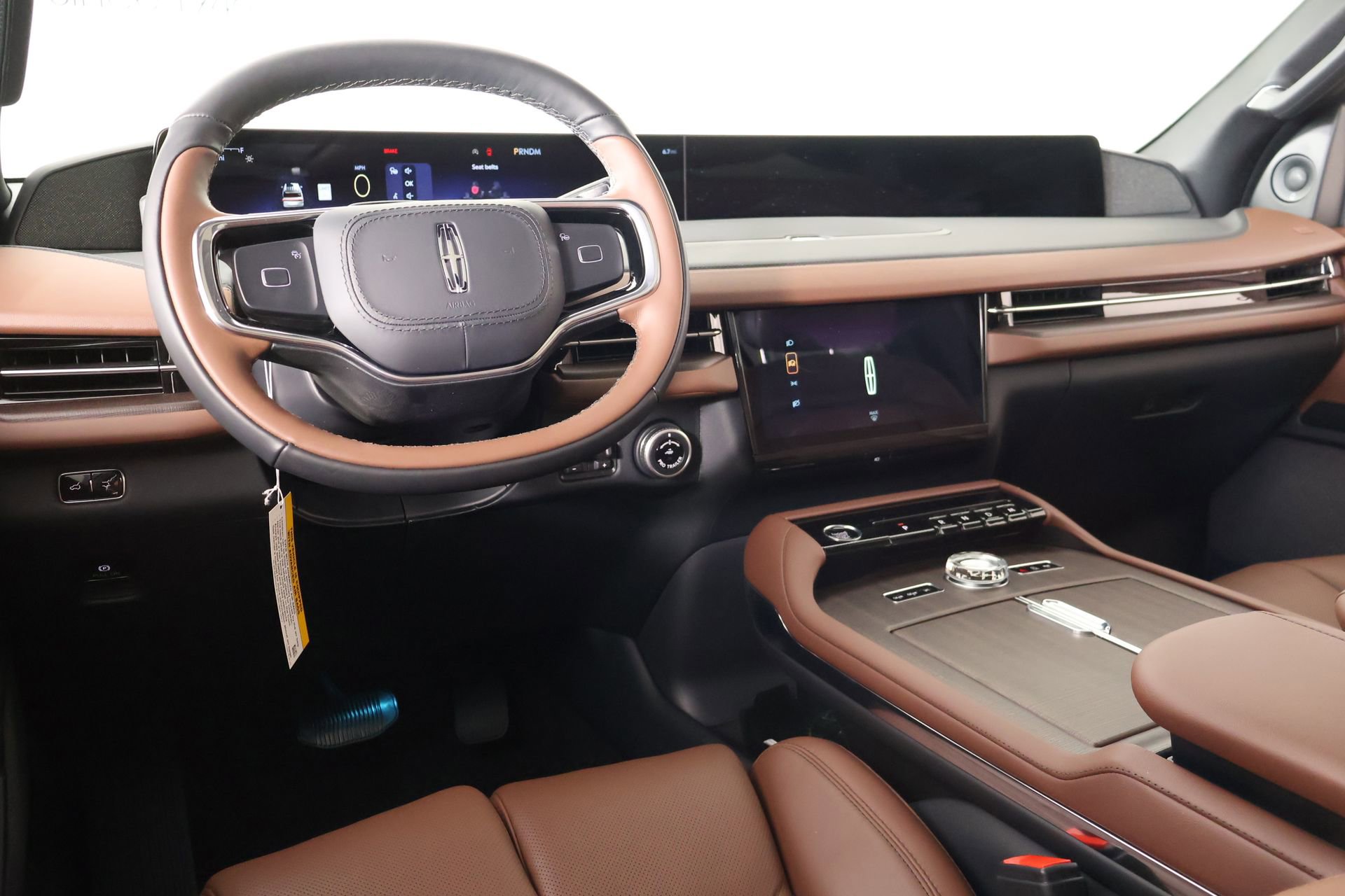 New 2026 Lincoln Navigator Reserve image 2