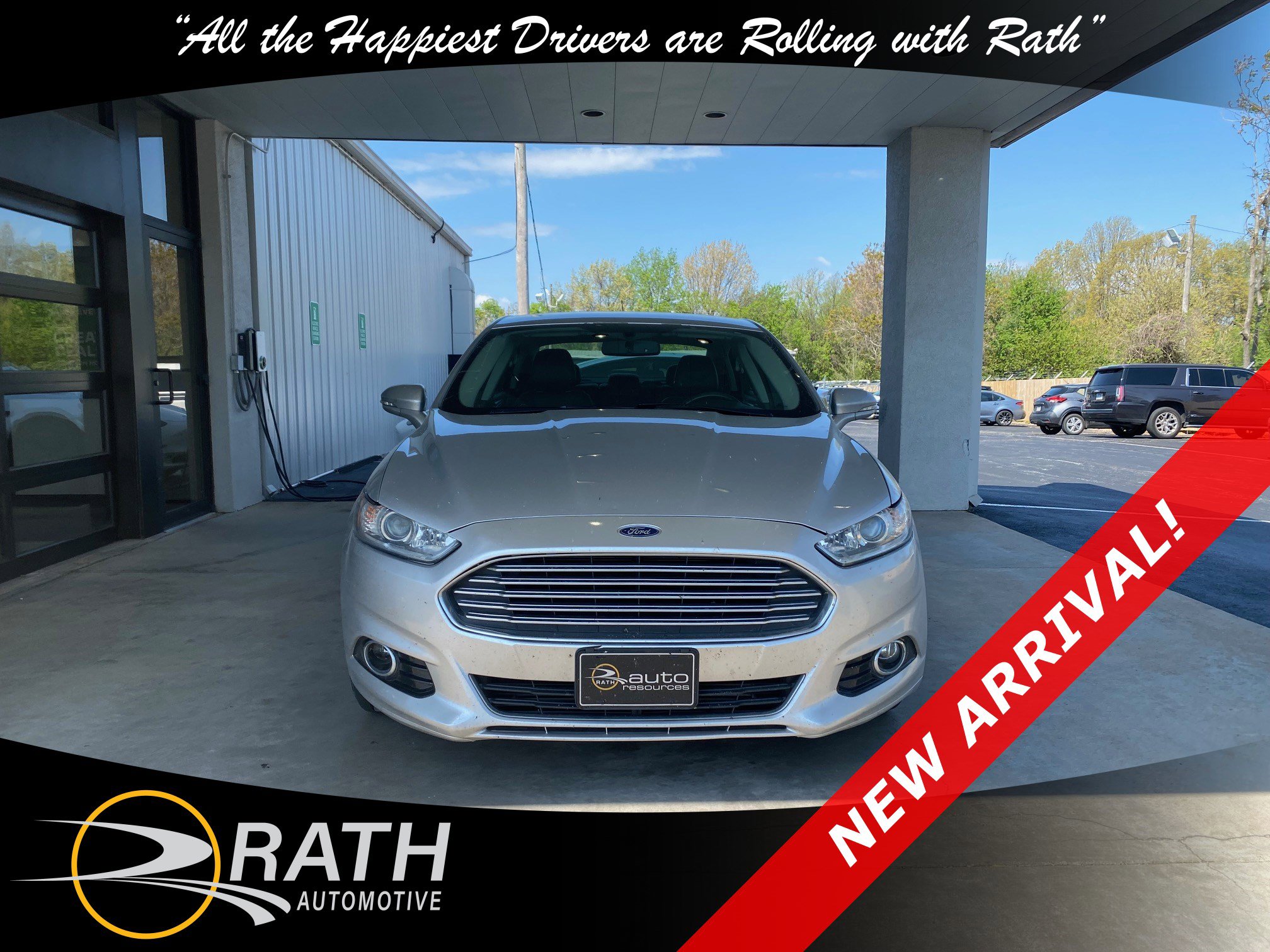Used 2015 Ford Fusion Titanium FWD image 2