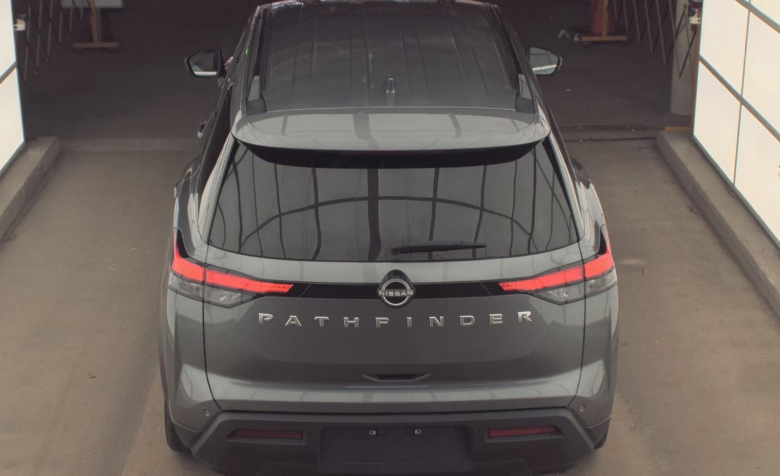 Used 2025 Nissan Pathfinder SV FWD image 6