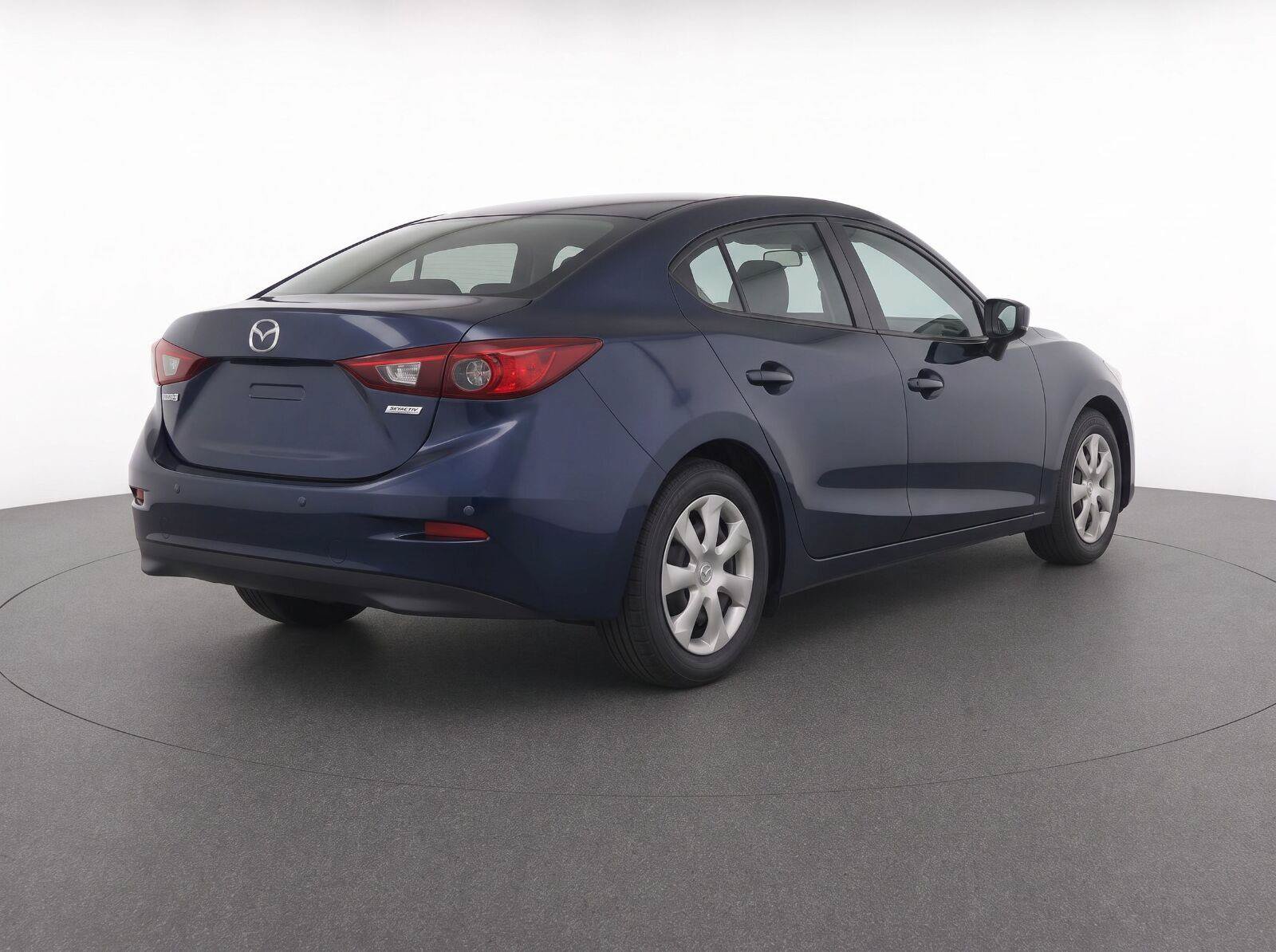 Used 2018 MAZDA MAZDA3 Sport FWD image 4