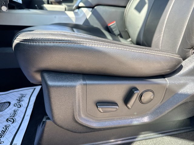 Used 2020 Ford F350 Lariat AWD/4WD image 12