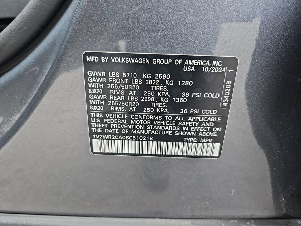 Used 2025 Volkswagen Atlas SE FWD image 32