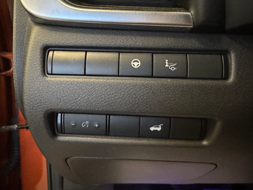 Used 2022 Nissan Rogue Platinum w/ Head-Up Display Package AWD/4WD image 18