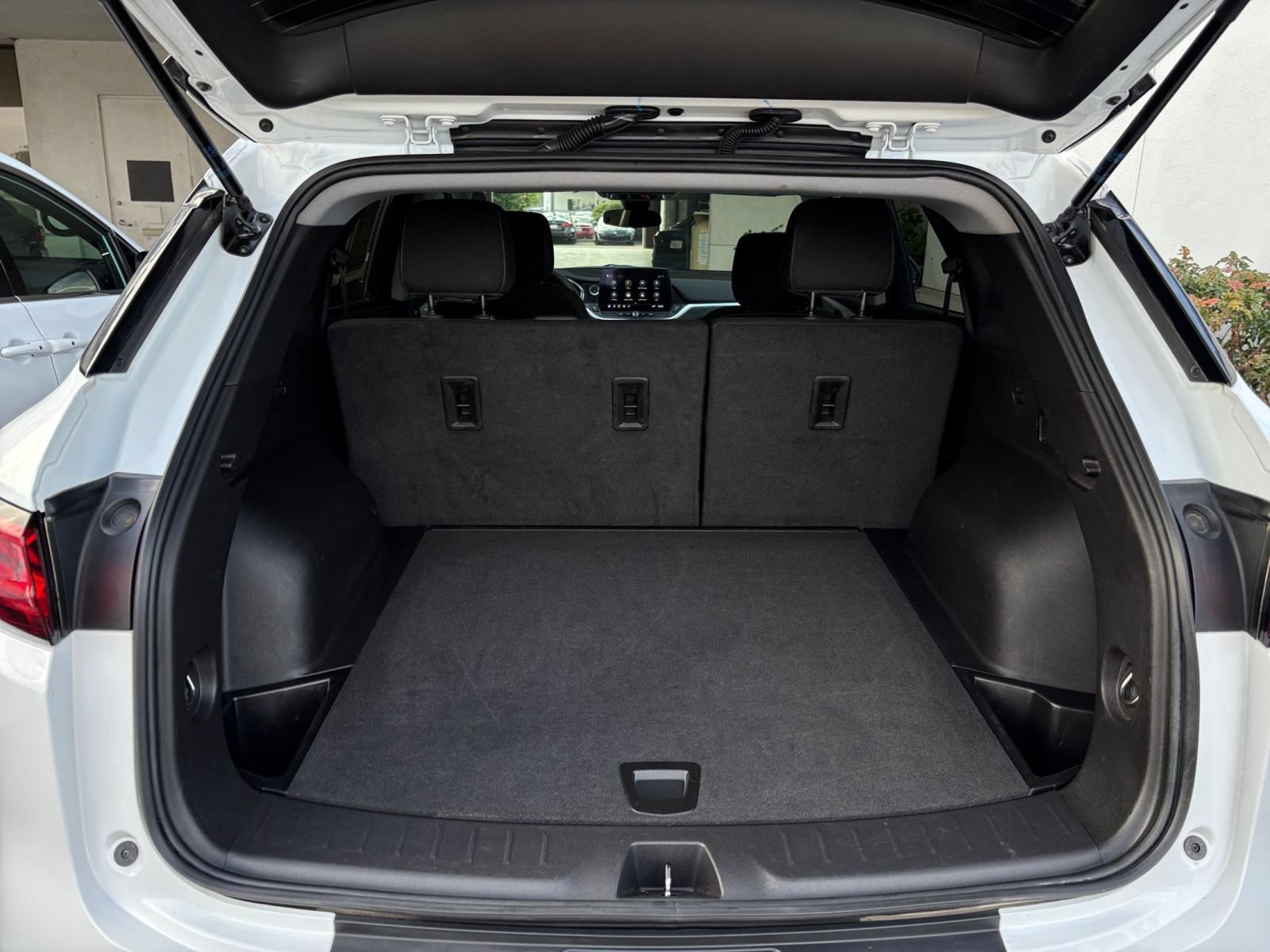 Used 2026 Chevrolet Blazer LT FWD image 31