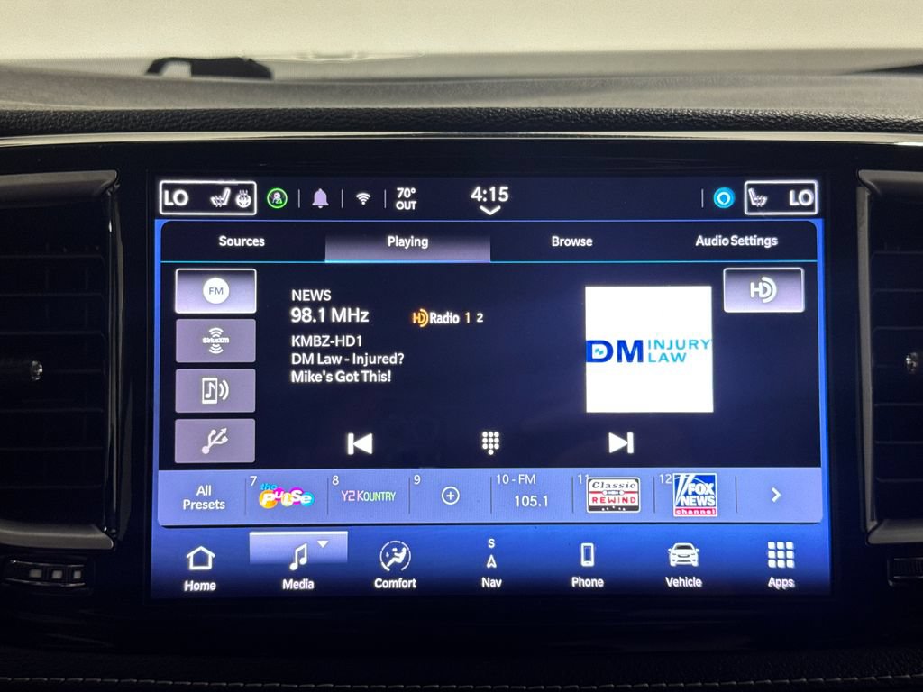 Used 2024 Chrysler Pacifica Limited FWD image 12