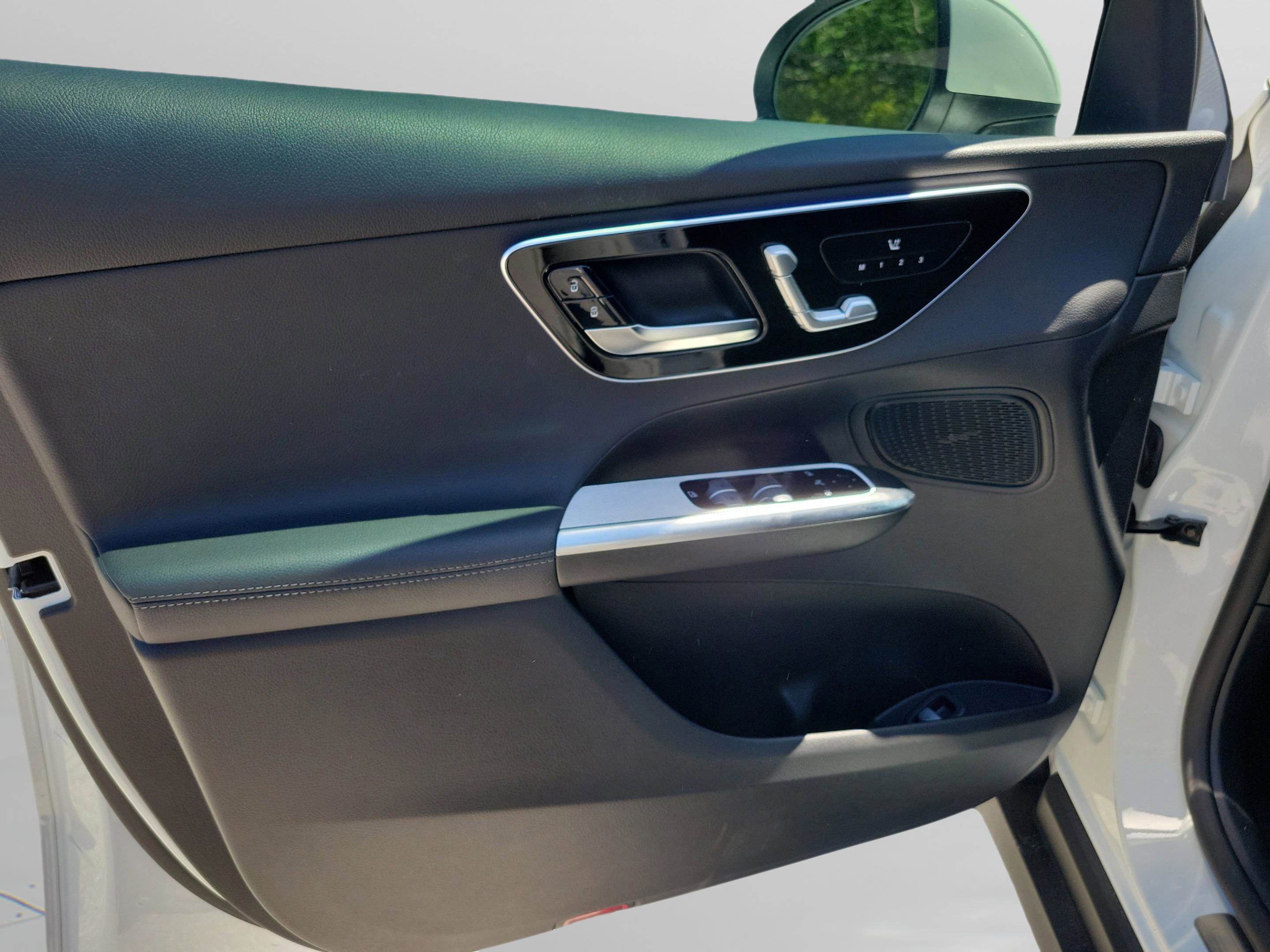 Certified 2025 Mercedes-Benz GLC 300 image 15