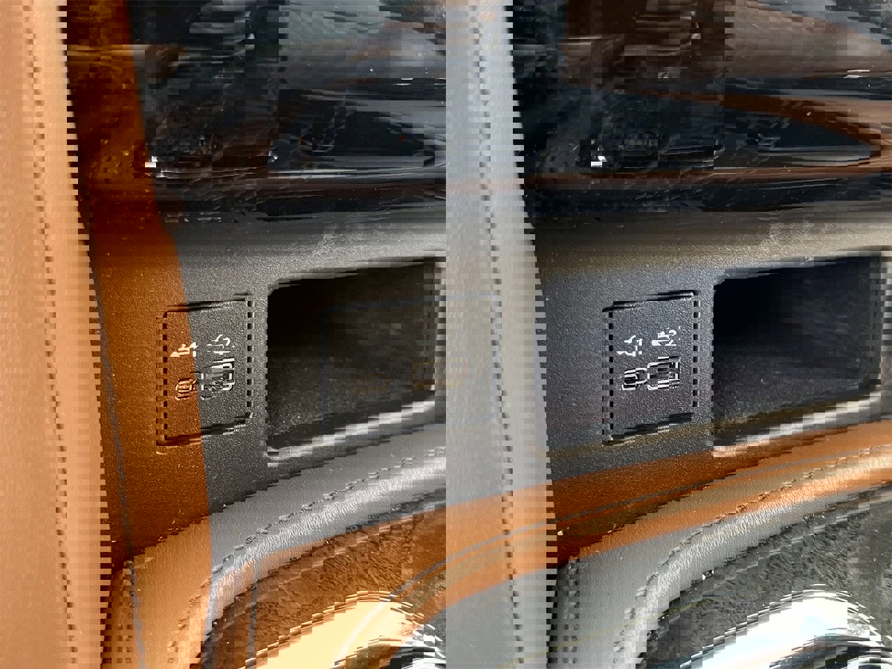 Used 2021 INFINITI QX80 Sensory w/ All-Season Package image 21