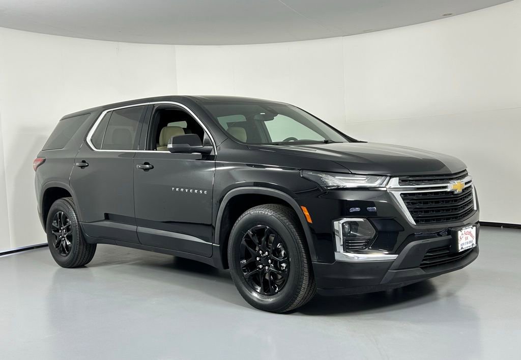 Used 2022 Chevrolet Traverse LS
