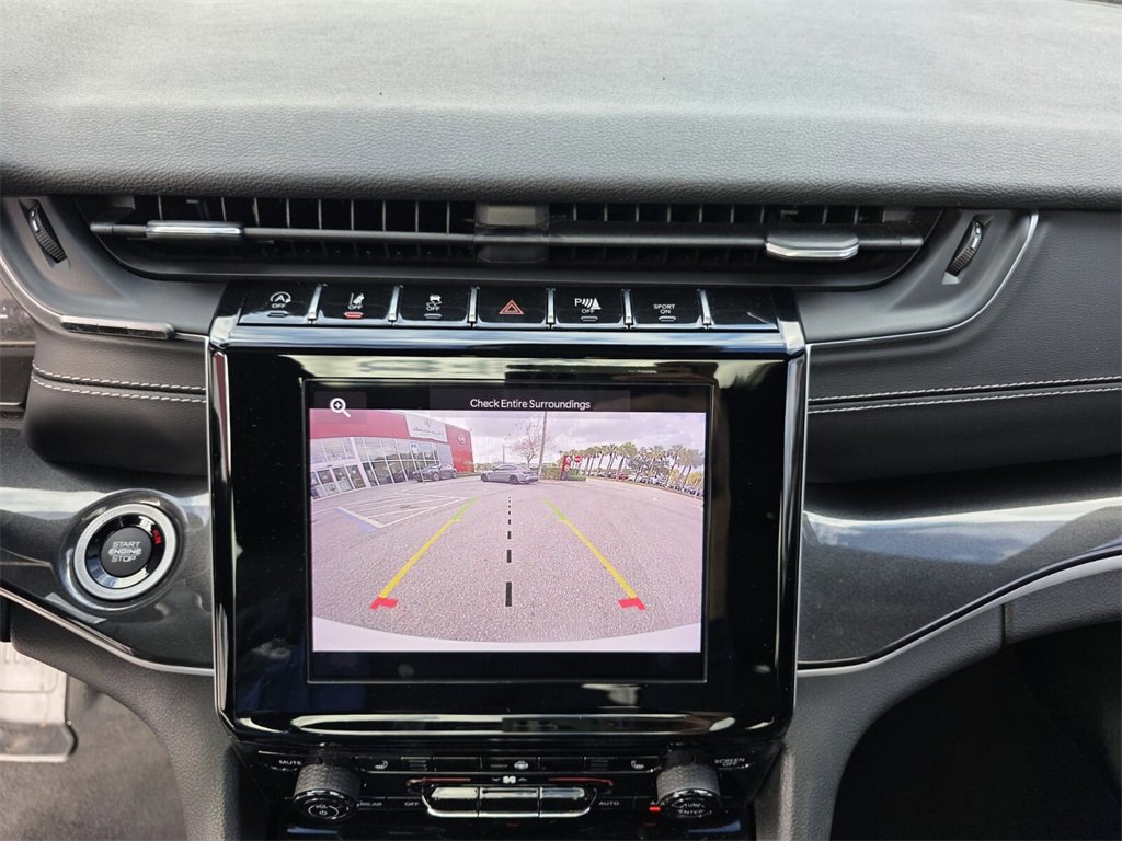 Used 2022 Jeep Grand Cherokee Altitude image 23