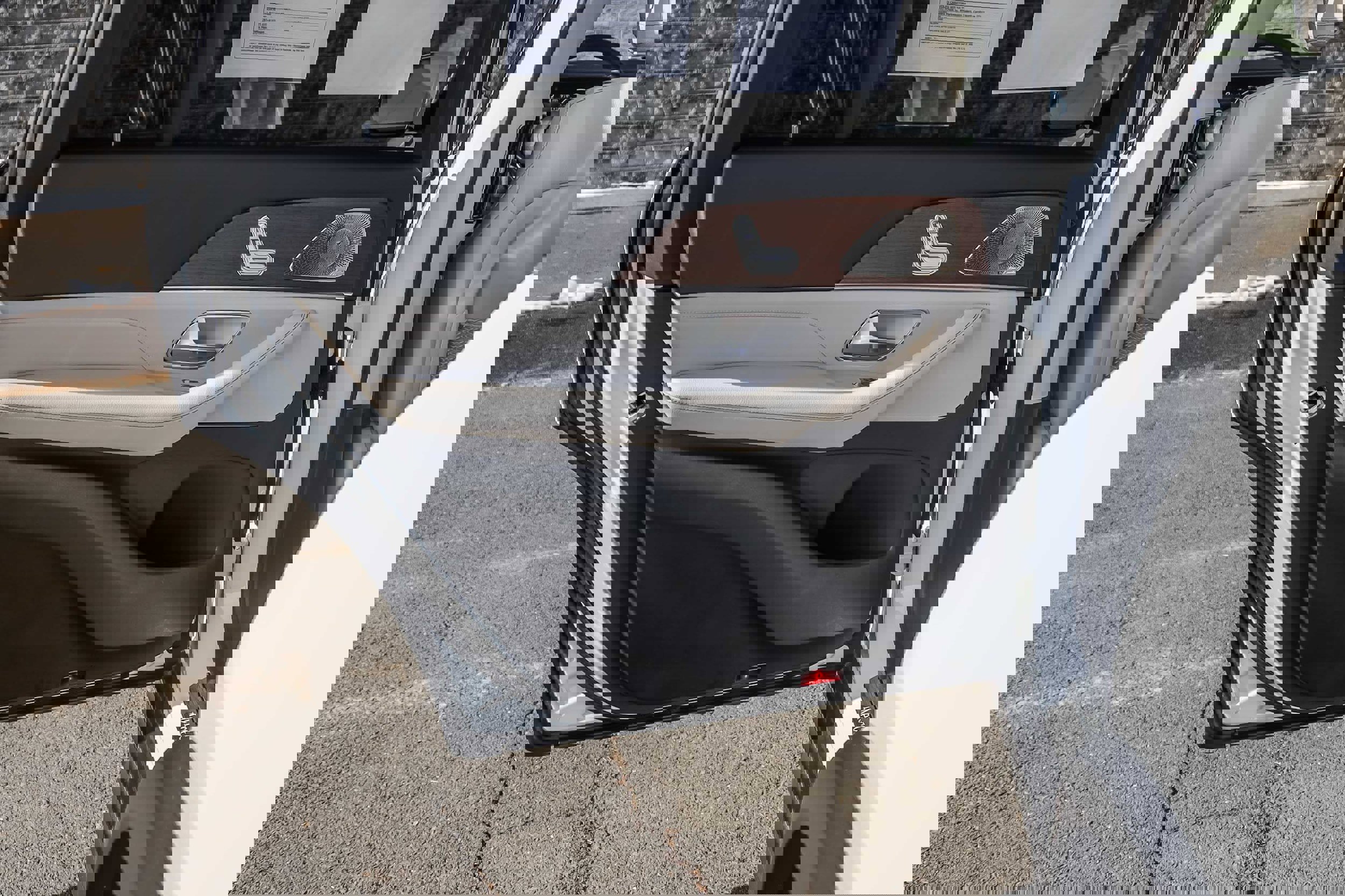 Used 2024 Mercedes-Benz GLS 450 4MATIC image 19