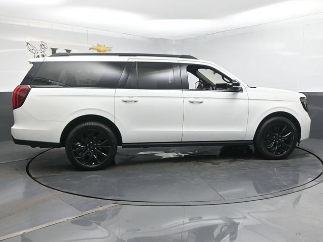 Used 2025 Ford Expedition Max Platinum w/ Stealth Appearance Package AWD/4WD image 39