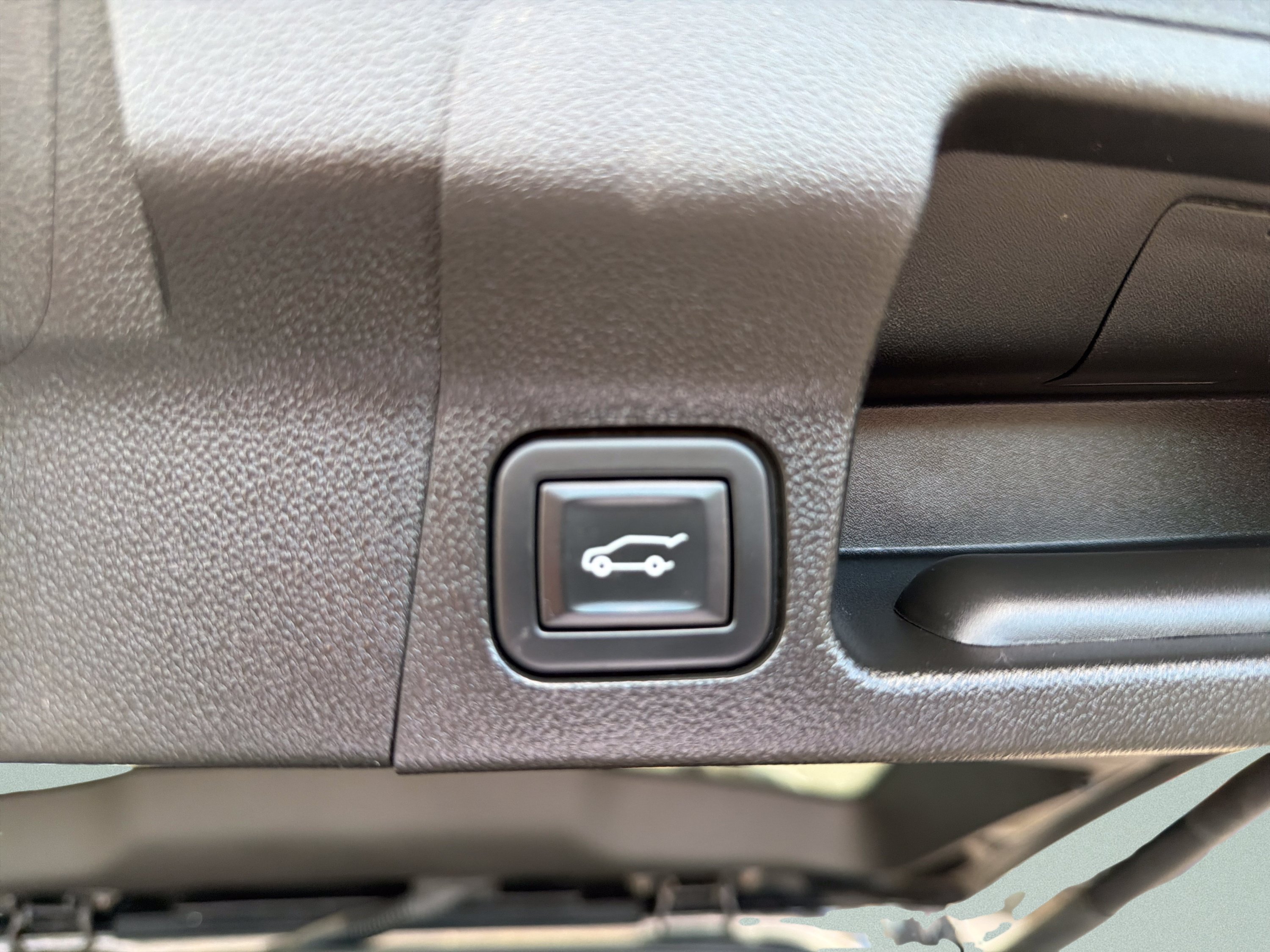 Used 2023 GMC Acadia SLE w/ Driver Convenience Package AWD/4WD image 12