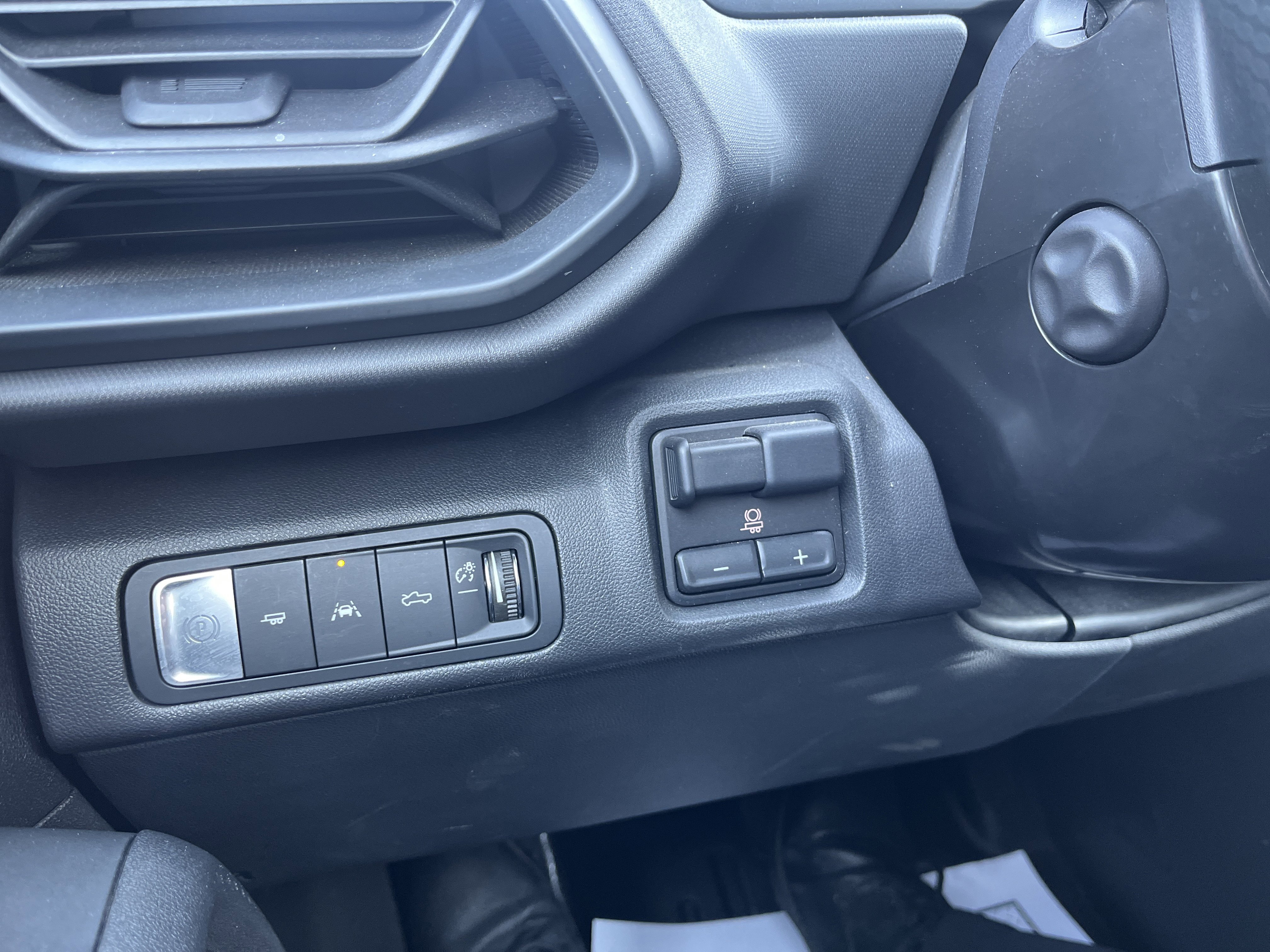 Used 2024 Chevrolet Silverado EV W/T image 21