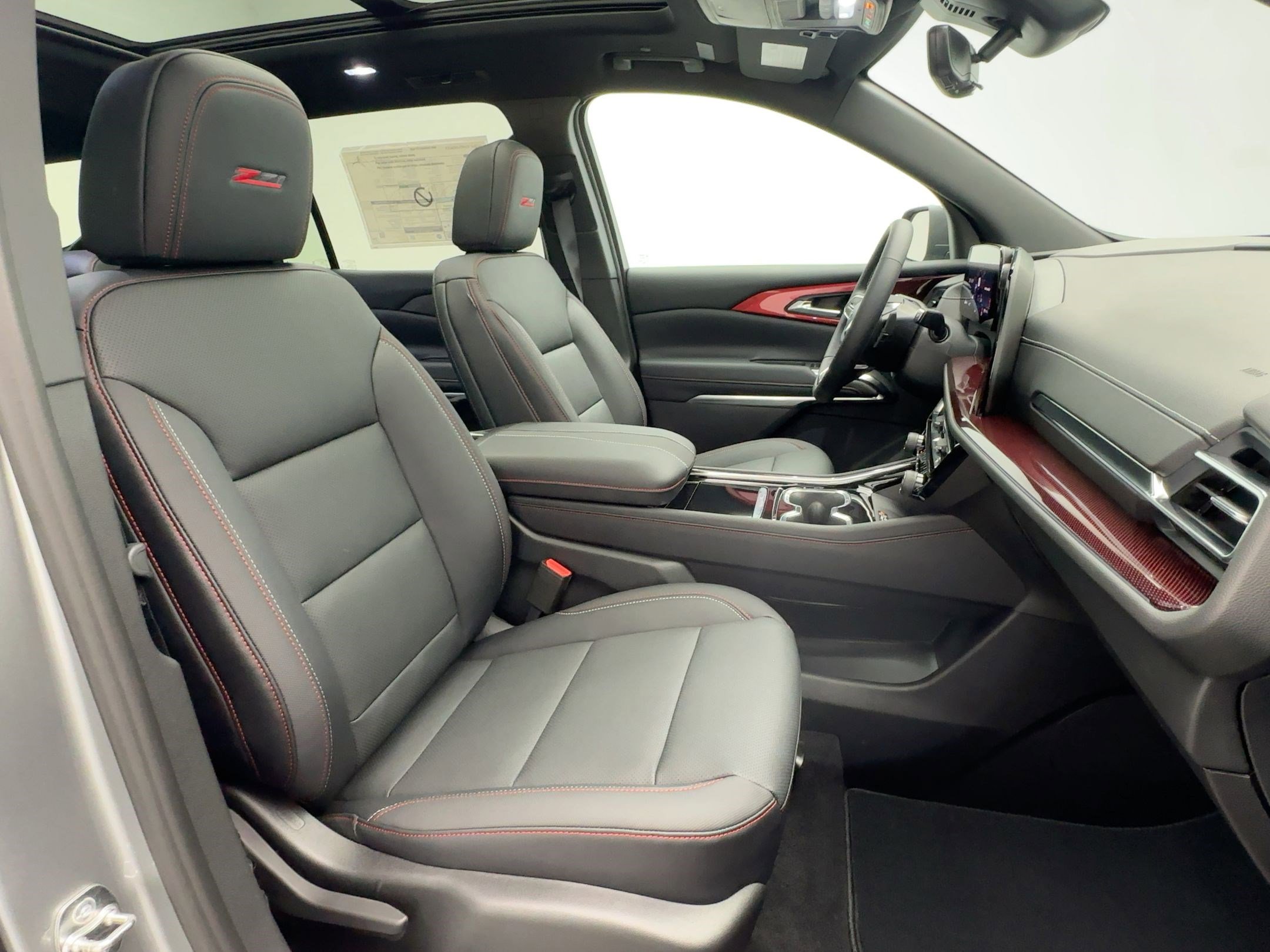 New 2026 Chevrolet Traverse Z71 w/ Driver Confidence Package image 30