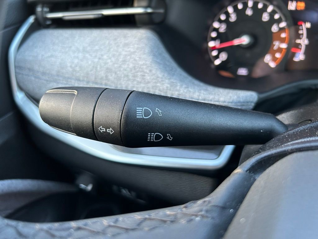 Used 2025 Jeep Compass Latitude w/ Convenience Group image 21