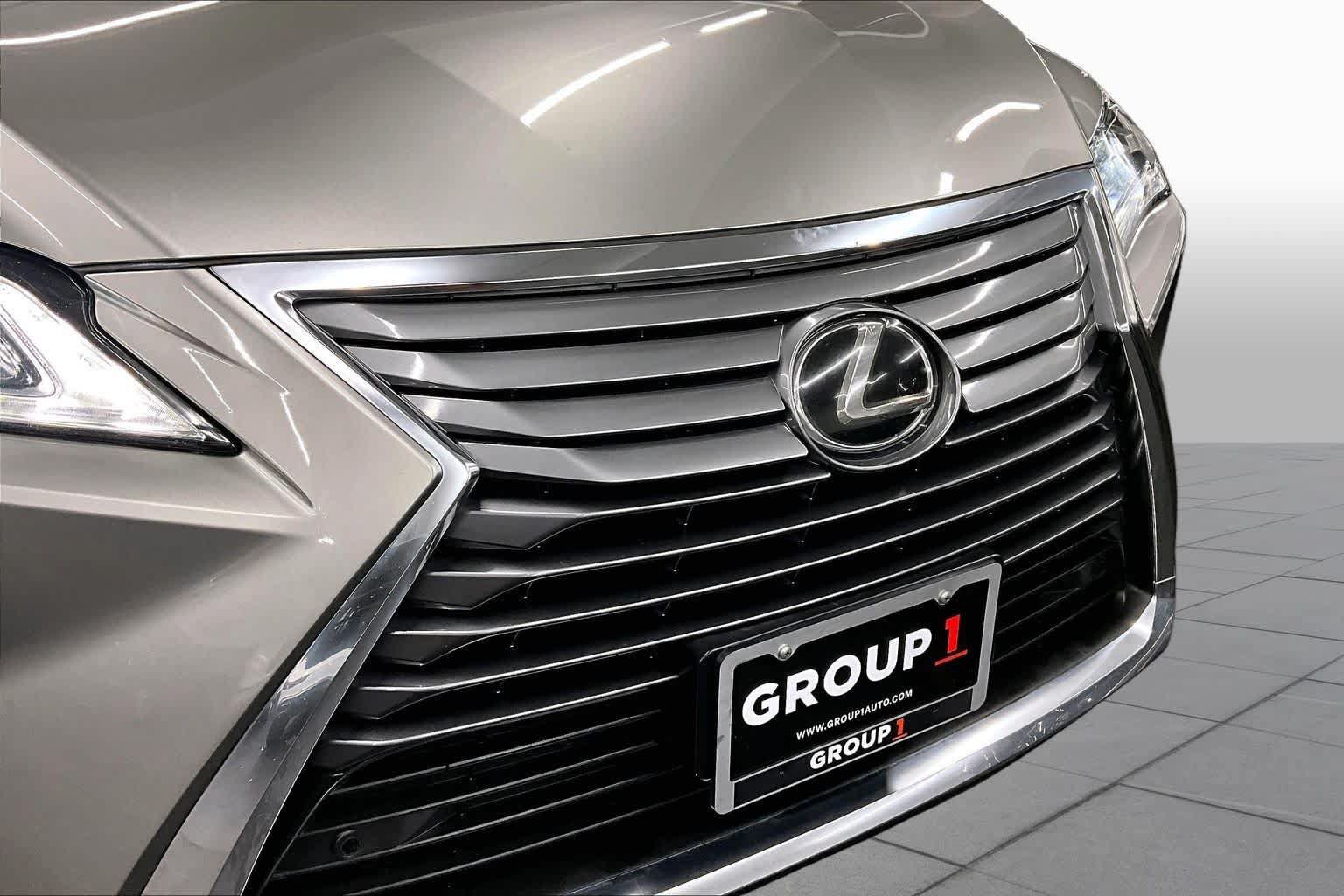 Used 2018 Lexus RX 350L FWD image 28