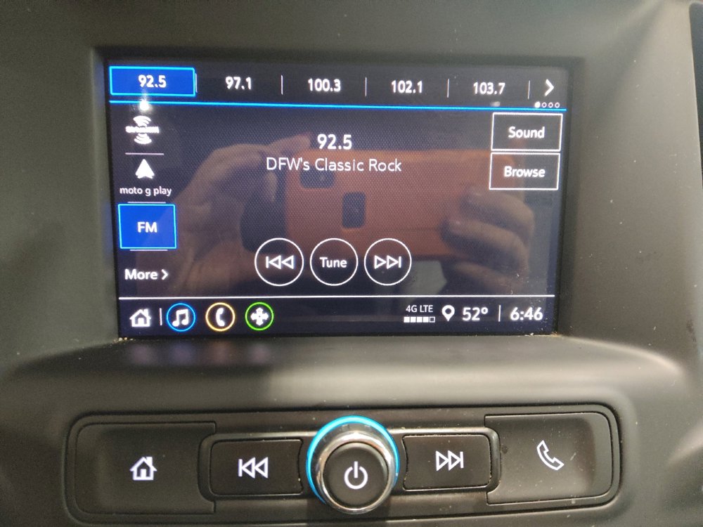 Used 2023 GMC Terrain SLE image 25