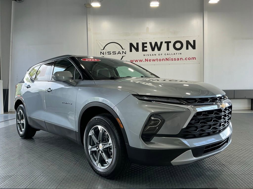 Used 2025 Chevrolet Blazer LT FWD image 22