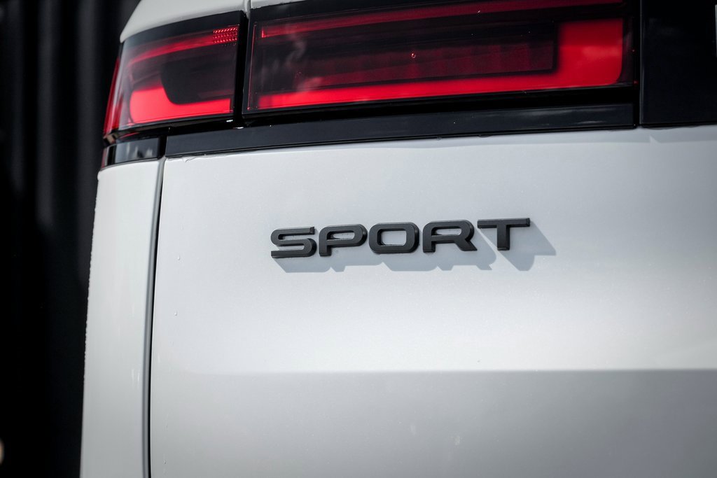 New 2025 Land Rover Range Rover Sport Dynamic SE image 8