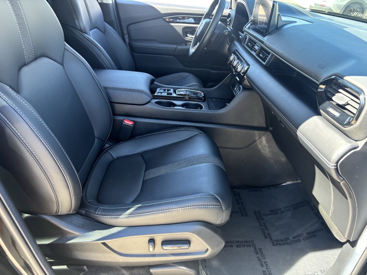 Used 2025 Honda Pilot EX-L image 9