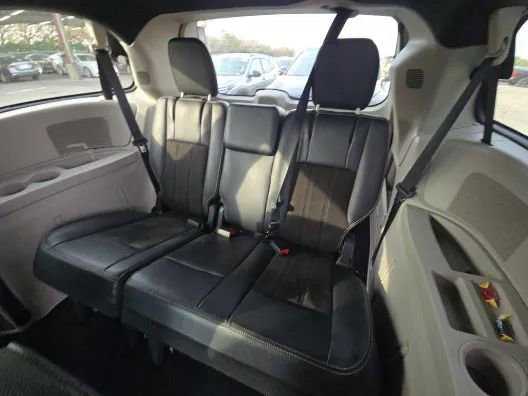 Used 2020 Dodge Grand Caravan SXT image 14