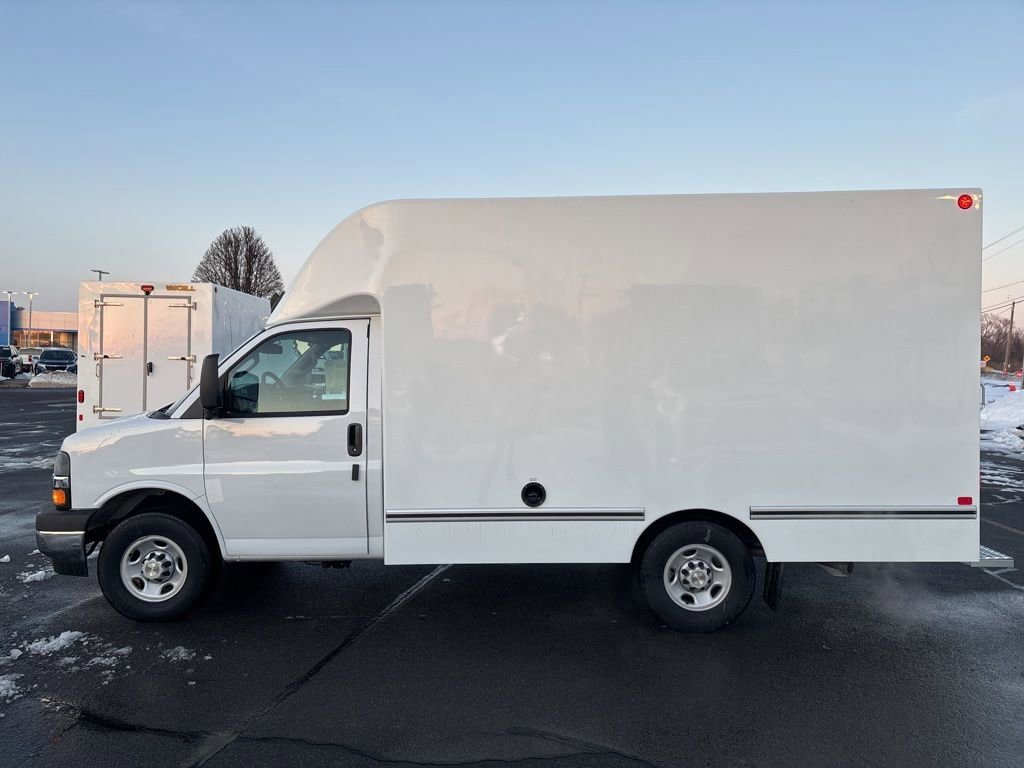 New 2025 Chevrolet Express 3500 w/ Power Convenience Package RWD image 3