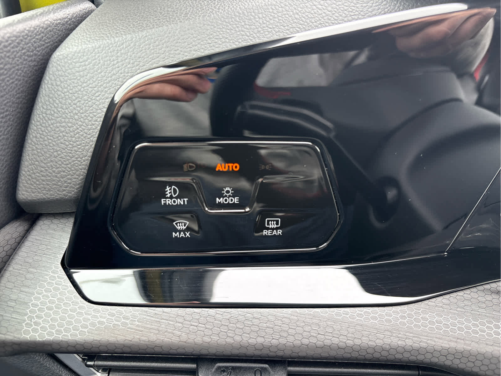 Certified 2023 Volkswagen GTI 40th Anniversary Edition image 22