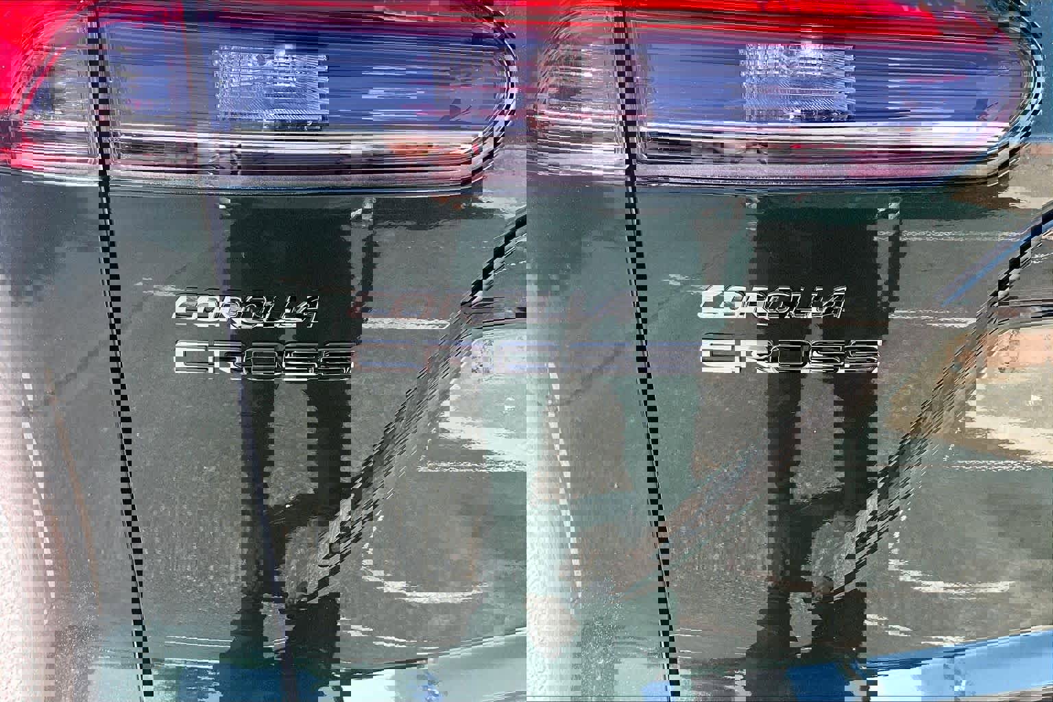 Used 2022 Toyota Corolla Cross XLE w/ Convenience Package image 10