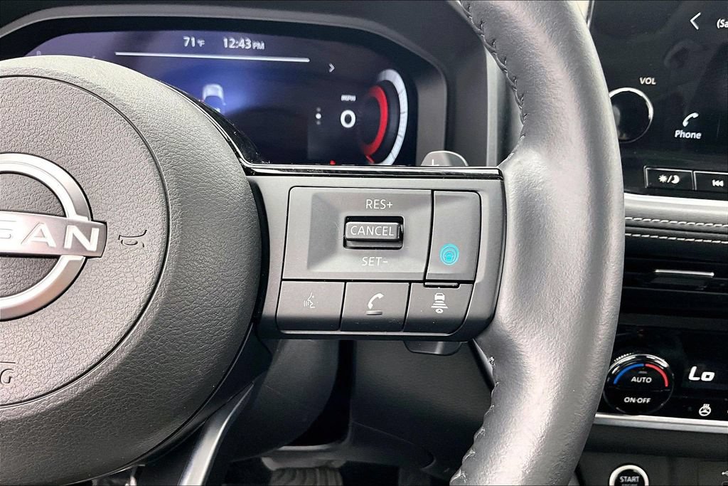 Used 2023 Nissan Rogue Platinum AWD/4WD image 19