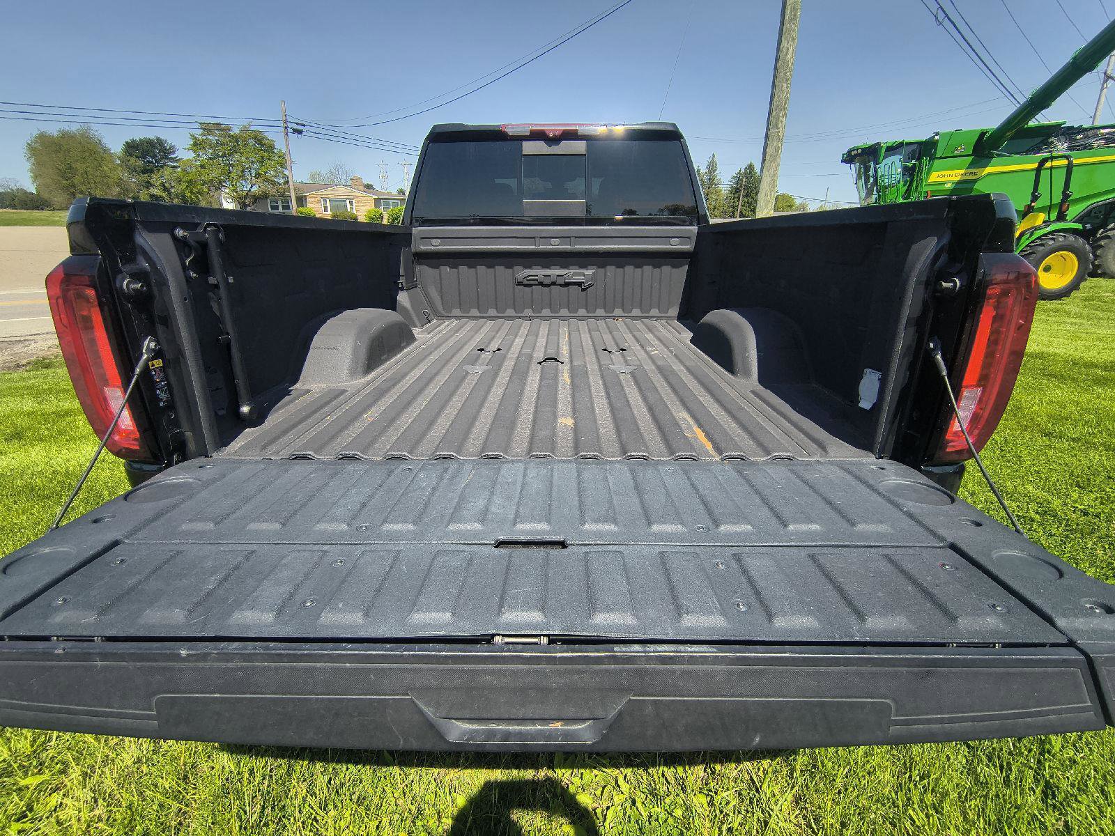 Used 2022 GMC Sierra 3500 AT4 w/ AT4 Premium Plus Package AWD/4WD image 23