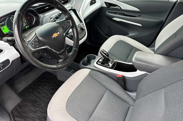 Used 2020 Chevrolet Bolt LT FWD image 10